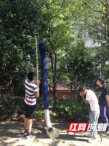 beat365唯一官网大学生研发“摘果神器”